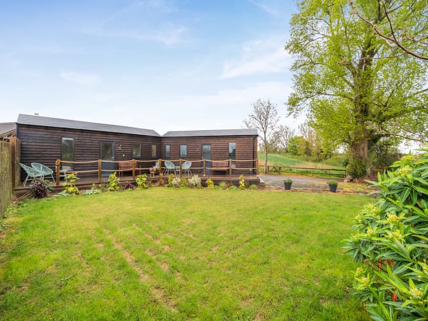Exterior | Willow Lodge 2 - Willow Lodges, Taunton