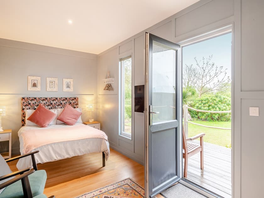 Interior | Willow Lodge 2 - Willow Lodges, Taunton