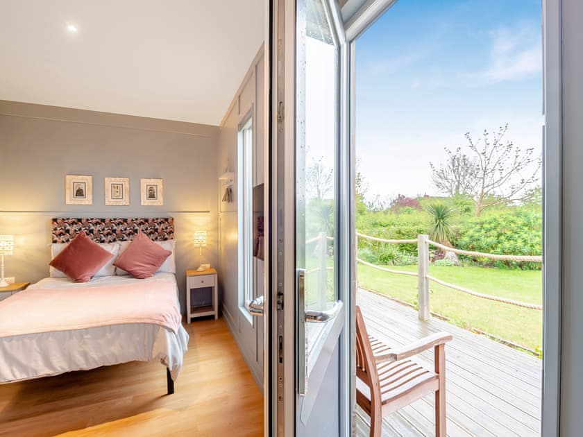 Interior | Willow Lodge 2 - Willow Lodges, Taunton