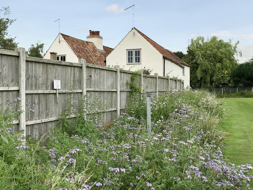 Exterior | Garden Cottage, Tetford, near Horncastle