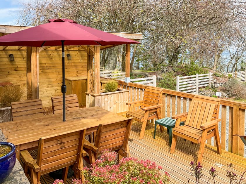 Sitting-out-area | Bron-Yr-Aur - Penrhiw Pistyll Cottages, New Quay