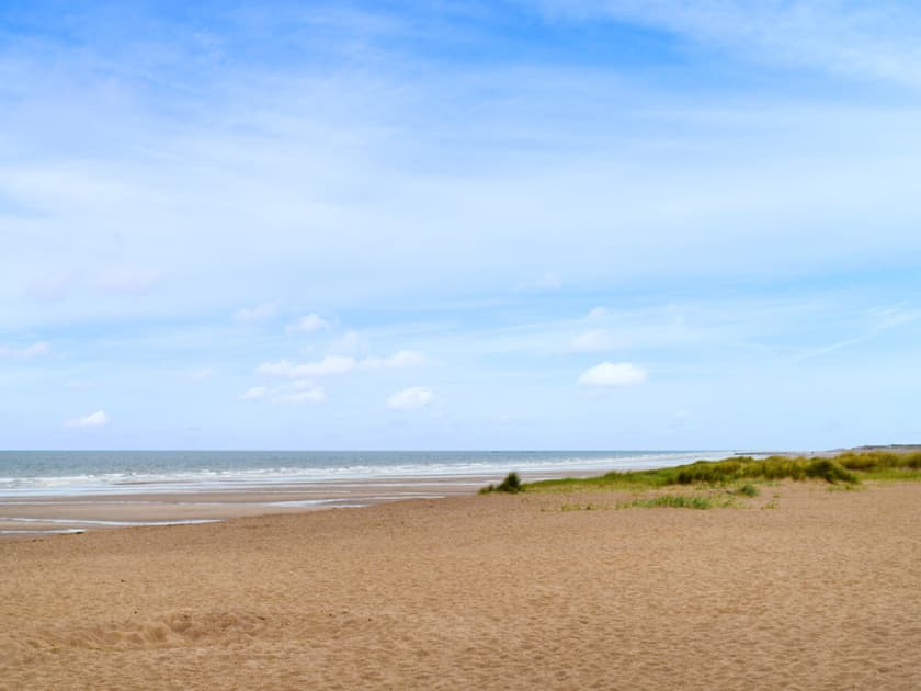 Exterior | Melody’s  Beach Lodge, Skegness