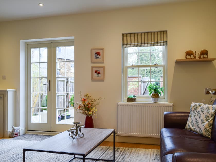 Living area | The Mount View, Towcester