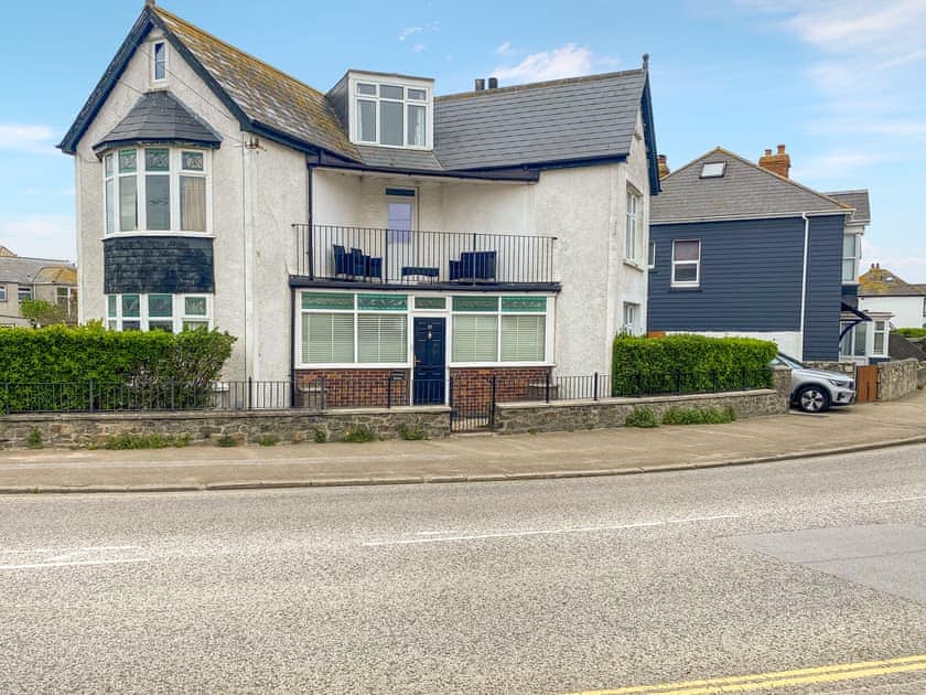 Exterior | Lowenek - Perran Escapes, Perranporth
