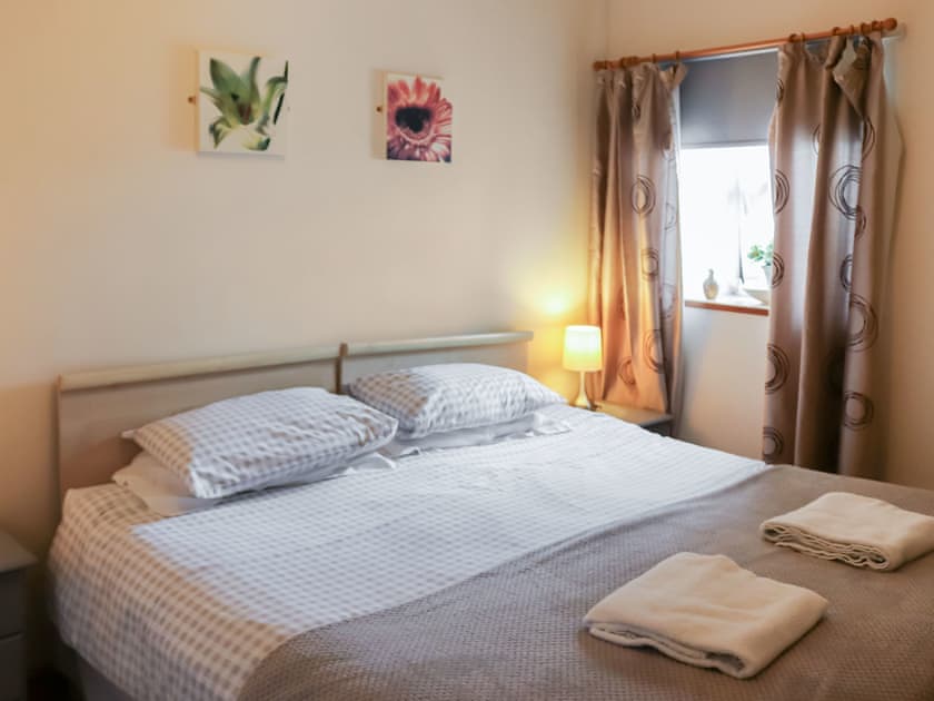 Double bedroom | Ty’n Cae Cottage, Rhostrehwfa Nr Llangefni