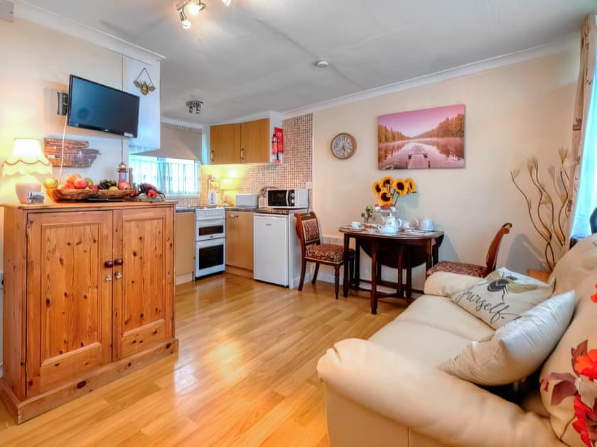 Open plan living space | The Bee’s Knees - Country Cottages Norfolk, Mundesley