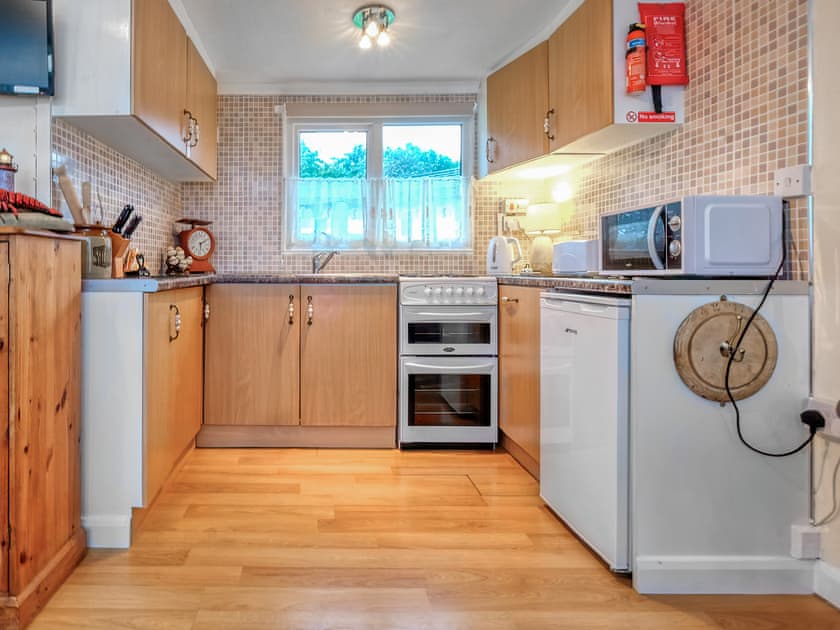 Kitchen | The Bee’s Knees - Country Cottages Norfolk, Mundesley