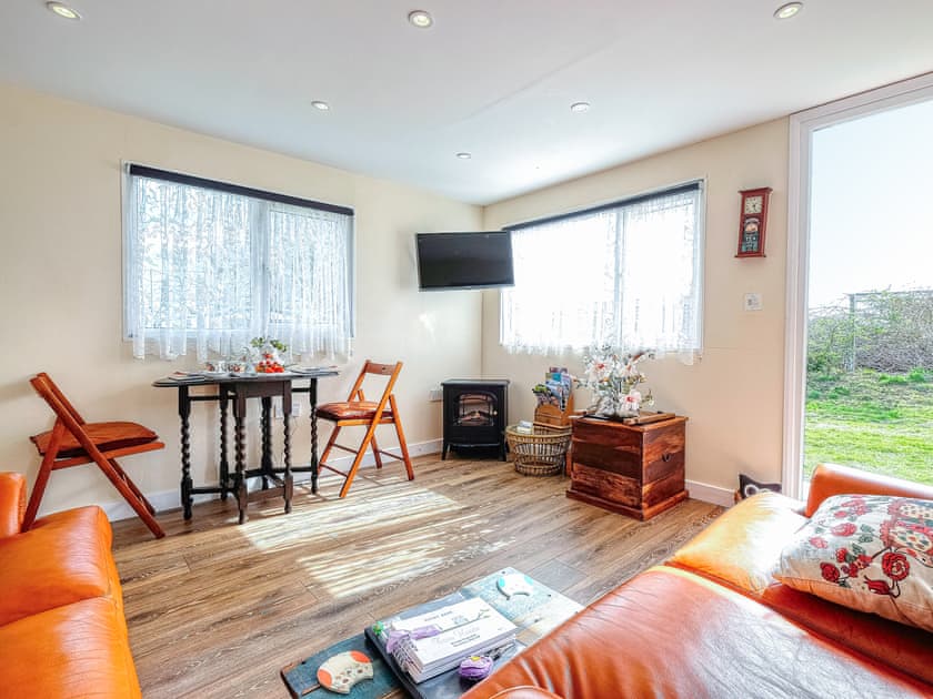 Dining Area | Two Hoots - Country Cottages Norfolk, Mundesley