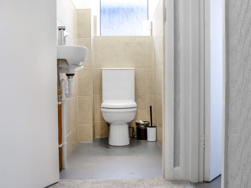 Bathroom | Everest House, Salisbury, near Dorset