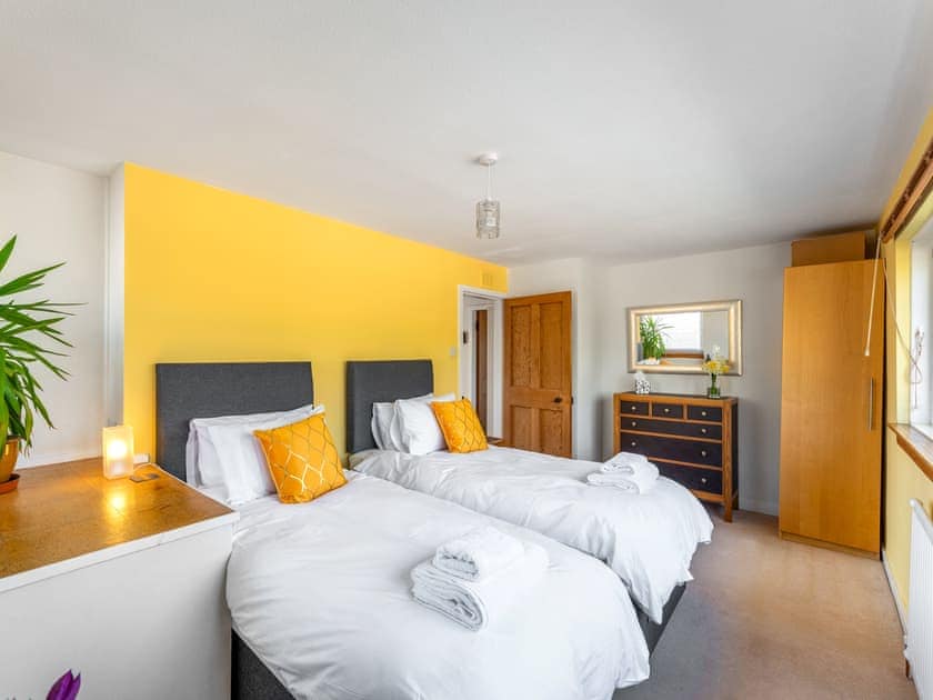 Twin bedroom | Applepips, Stirling