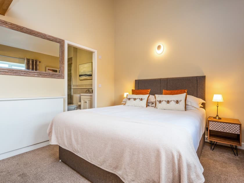 Double bedroom | Curlew - Gibralter Barns, Skegness