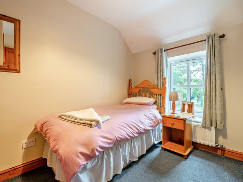 Single bedroom | The Granary - Hopgrove Farm Cottages, York