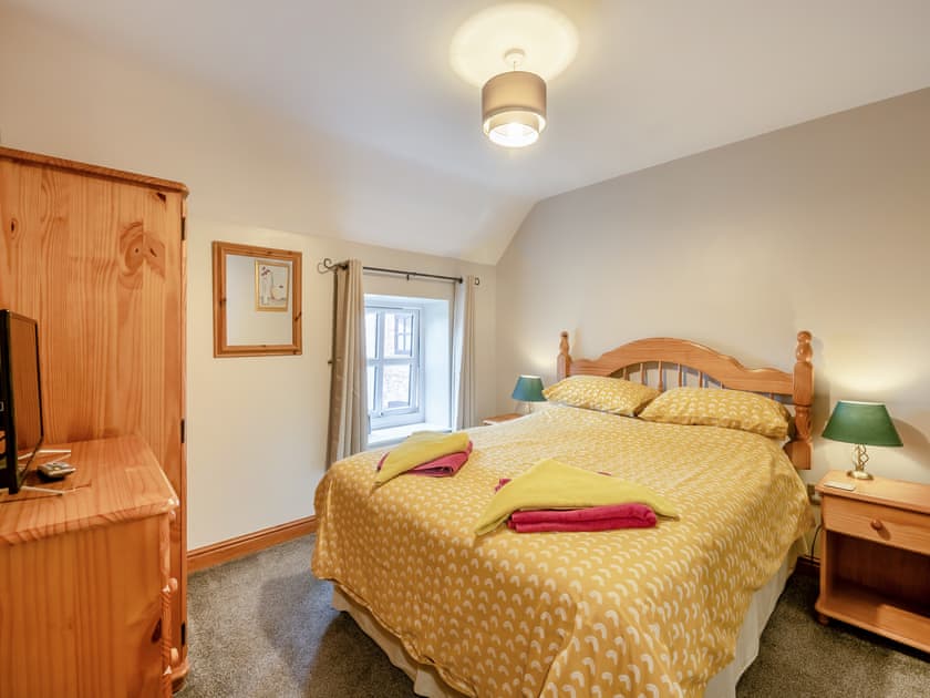 Double bedroom | The Hayloft - Hopgrove Farm Cottages, York