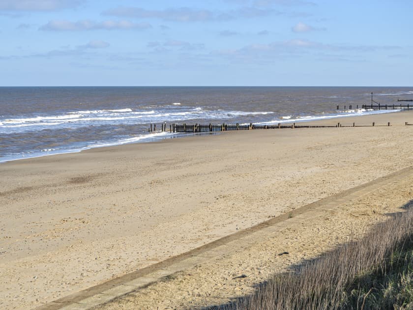 Beach 1 minute away from Ship Ahoy | Ship Ahoy, Walcott-on-Sea