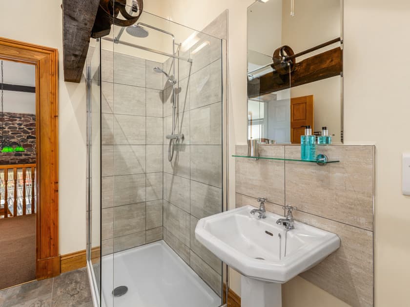 Bathroom | Barley Store - Dickinson Place Holiday Cottages, Allonby