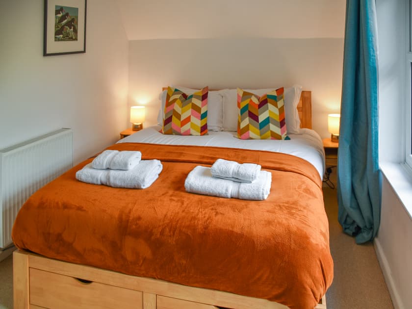 King bedroom | Bittern Lodge, Cromer