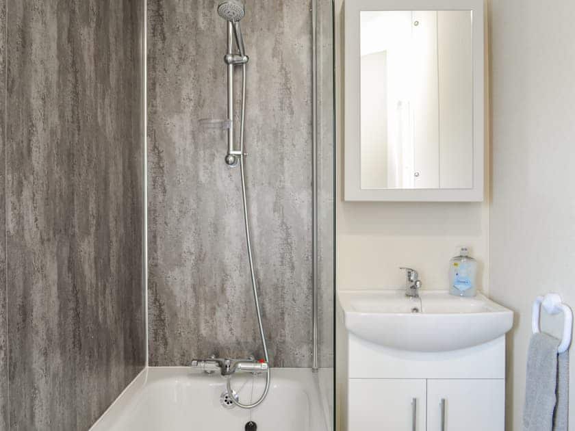 Bathroom | Lodge 46 Bridlington Holiday Park - Bridlington Holiday Park, Bridlington