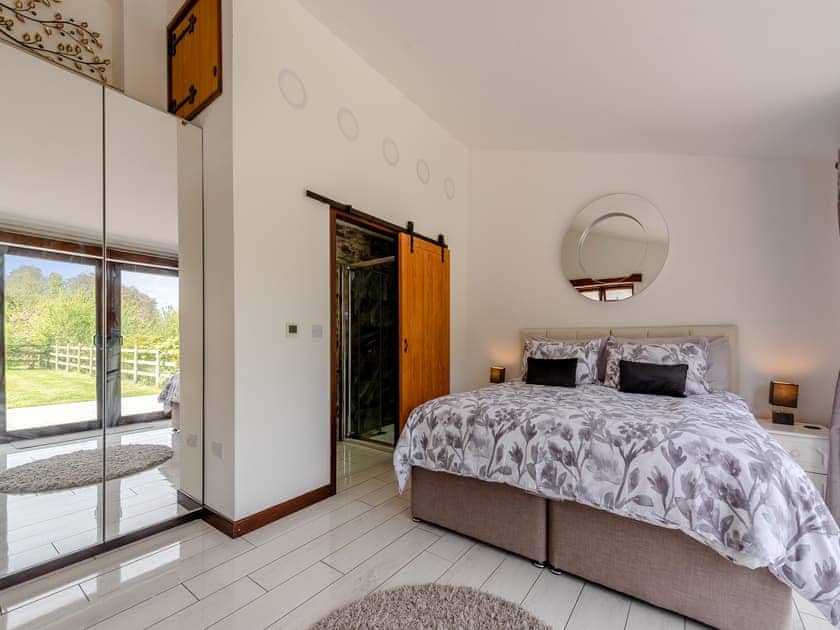 Double bedroom | Wheelwright Barn - Bronyn Farm, Ferryside, near Carmarthen