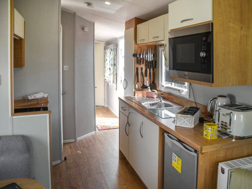 Kitchen | Kee Holiday Home, Scratby