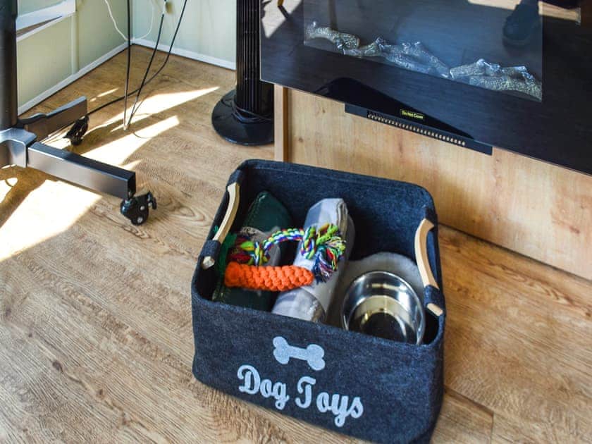 Dog friendly | Kee Holiday Home, Scratby