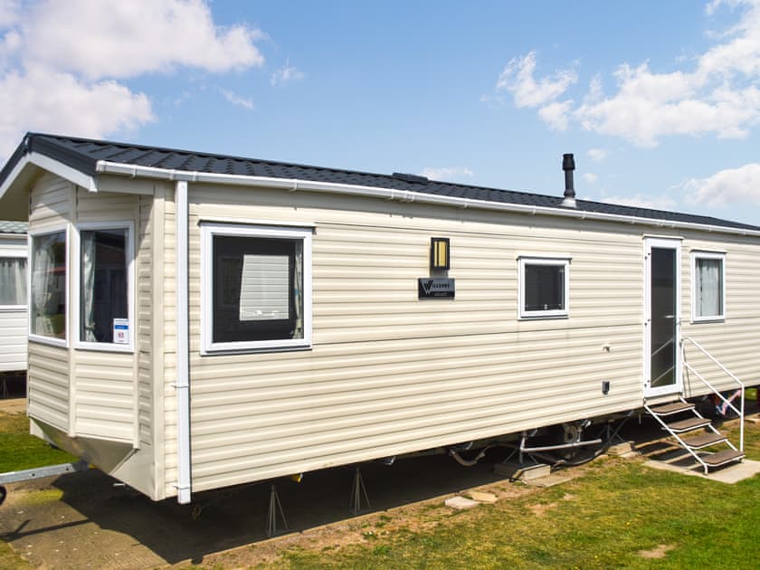 Exterior | Kee Holiday Home, Scratby