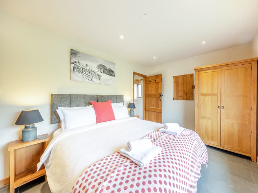 Double bedroom | Wern Ddu Cottage, Penybontfawr, near Oswestry