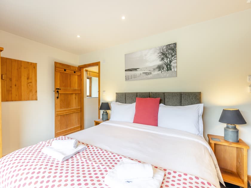 Double bedroom | Wern Ddu Cottage, Penybontfawr, near Oswestry