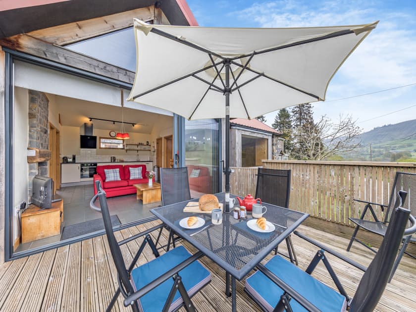 Sitting-out-area | Wern Ddu Cottage, Penybontfawr, near Oswestry
