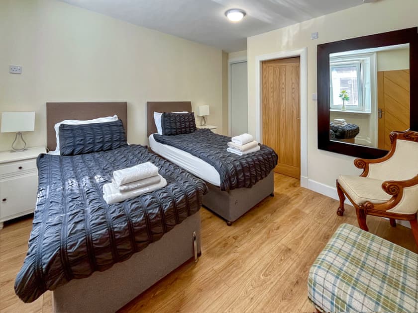 Twin bedroom | Struan House, Blairgowrie