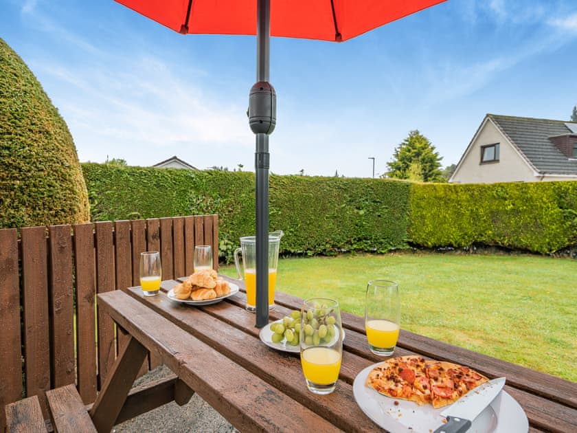 Sitting-out-area | The Mulberry, Lamlash