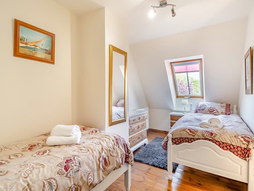 Twin bedroom | Ash - Chestnut Tree Barns, Ilketshall St Margaret
