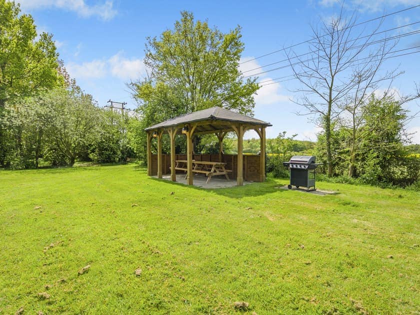 Outdoor | Cedar - Chestnut Tree Barns, Ilketshall St Margaret near Bungay