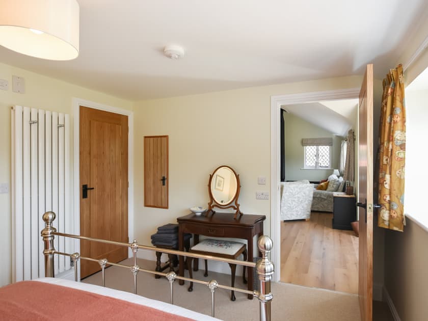 Double bedroom | The Vinery - Cottage Escapes, Shrewsbury