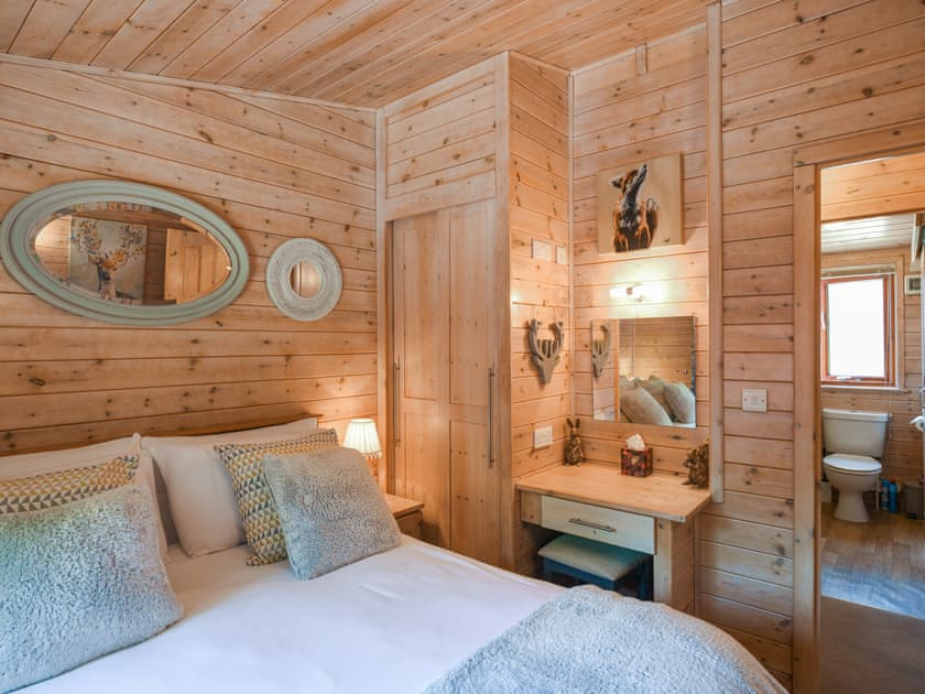 Double bedroom | Waterfall Lodge, Astbury, near Bridgnorth