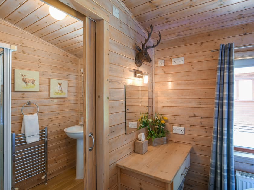 Bathroom | Waterfall Lodge, Astbury, near Bridgnorth