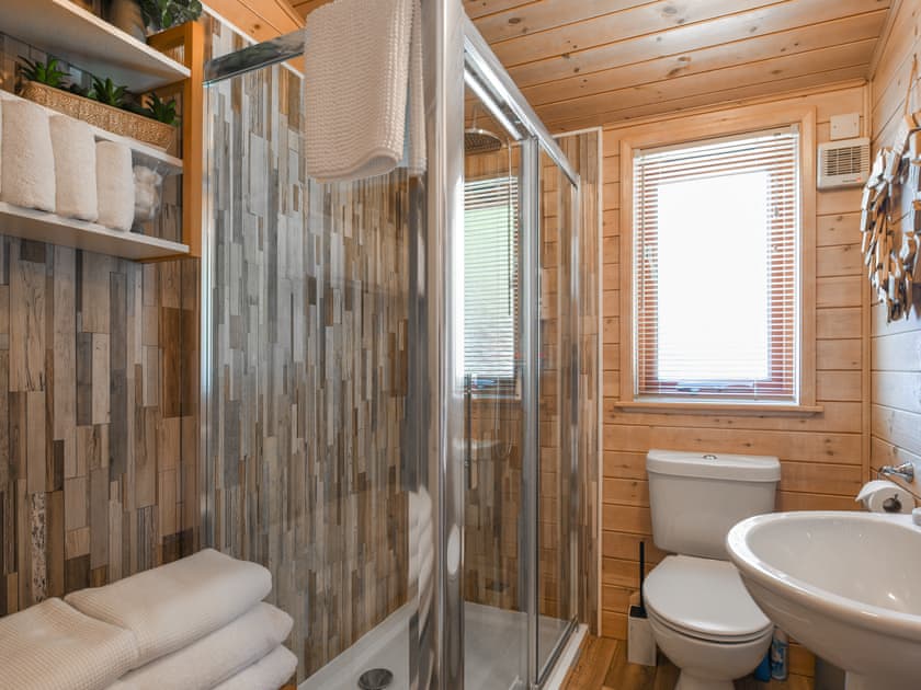 Bathroom | Waterfall Lodge, Astbury, near Bridgnorth