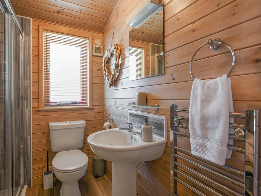Bathroom | Waterfall Lodge, Astbury, near Bridgnorth