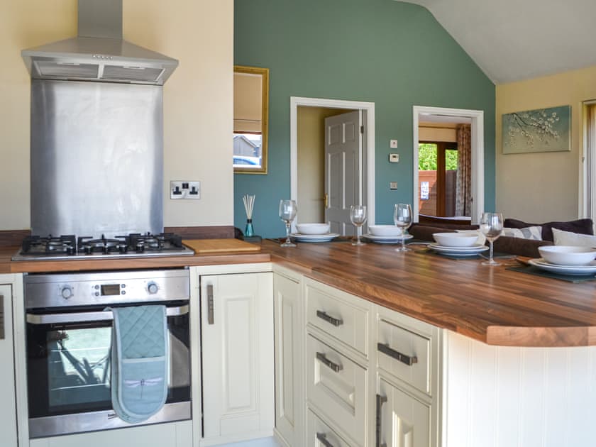 Kitchen | Jasmine Lodge, Fitling