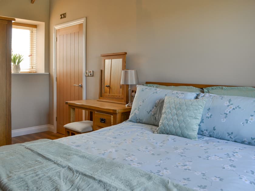 Double bedroom | Metlands Farm Holidays- The Dairy - Metlands Farm Holidays, Bempton, near Bridlington