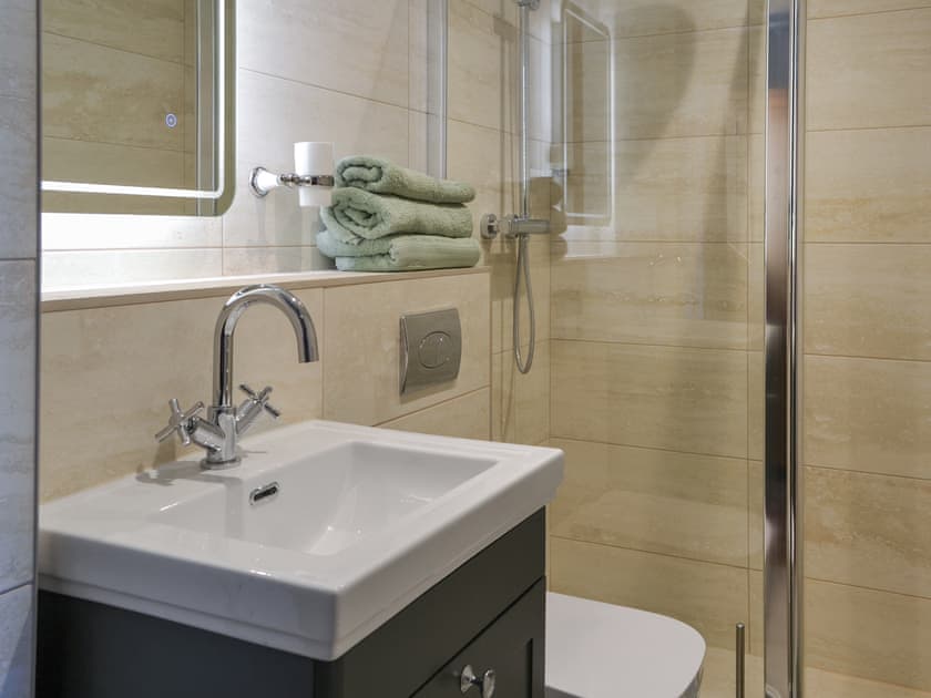 Bathroom | Metlands Farm Holidays- The Dairy - Metlands Farm Holidays, Bempton, near Bridlington