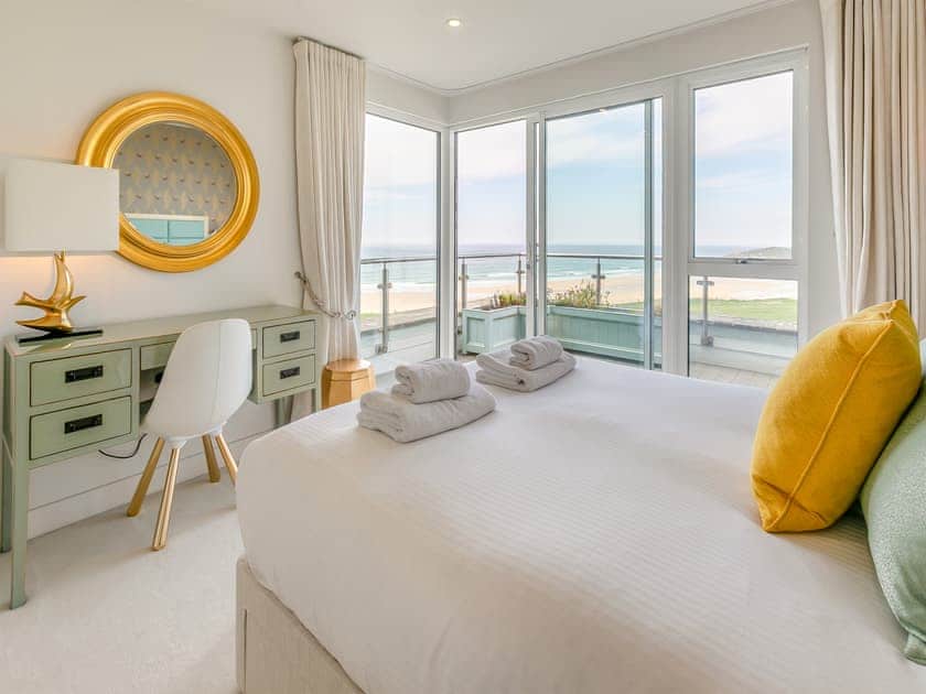 Double bedroom | Penthouse 14 Oceangate, Newquay