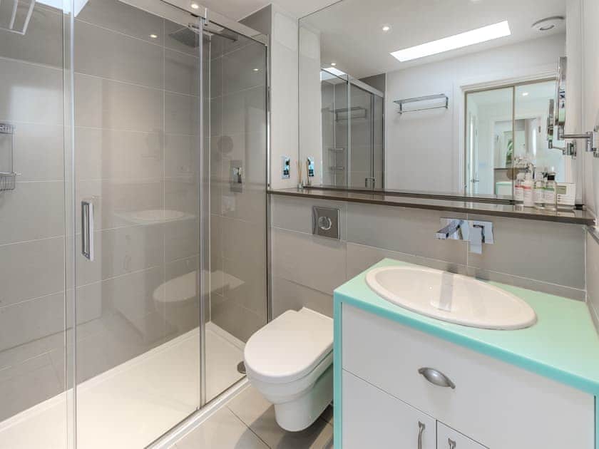 Bathroom | Penthouse 14 Oceangate, Newquay