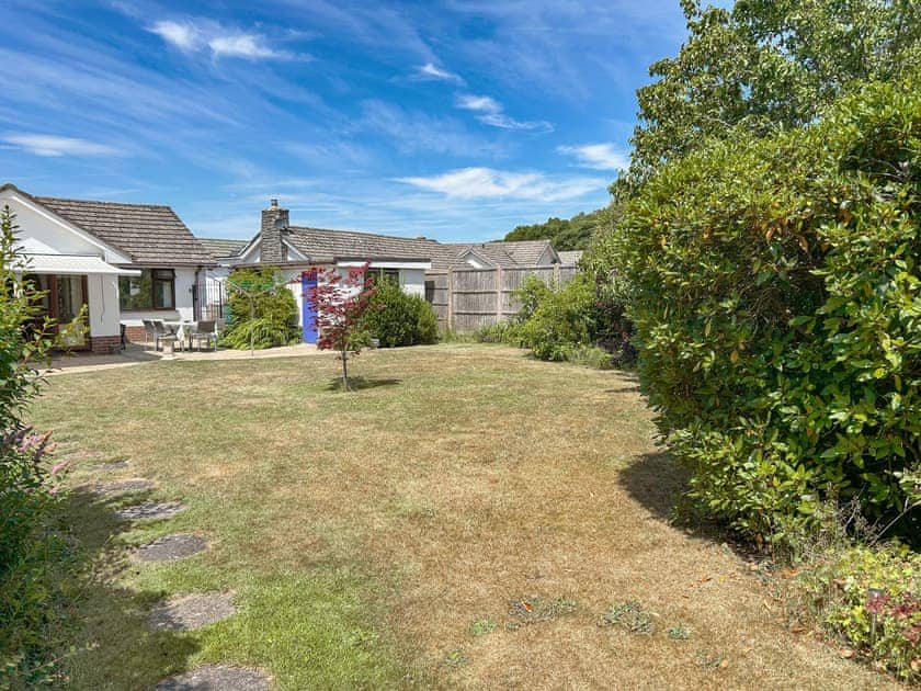 Garden and grounds | By The Way, Broadstone, near Poole