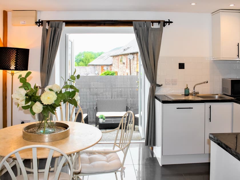 Open plan living space | Oak Cottage, Abergavenny