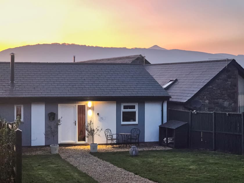 Exterior | Oak Cottage, Abergavenny