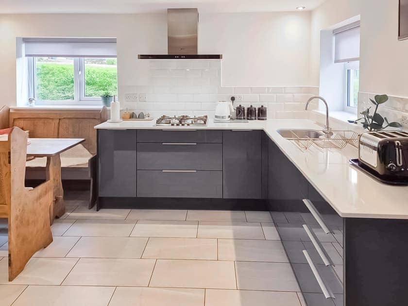 Kitchen/diner | Poplars Cottage, Usk