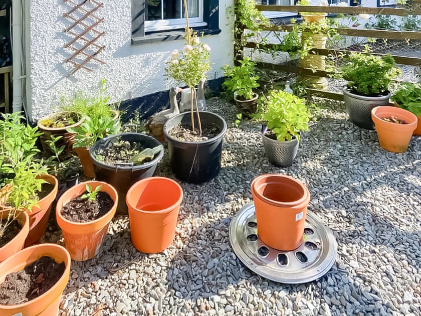 Garden | Hobgoblin Apartment - Hobgoblin Holiday Apartments, Glendaruel