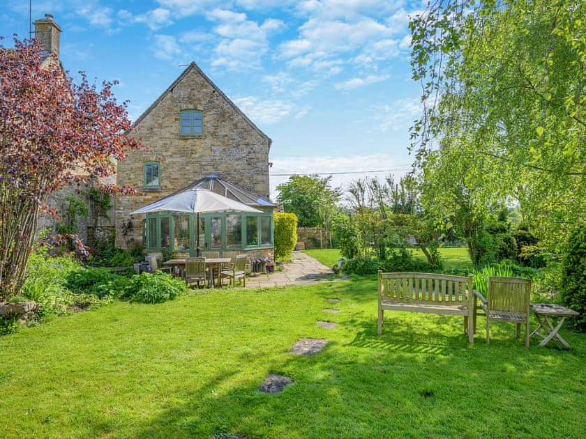Garden | Brookend Cottage, Chastleton