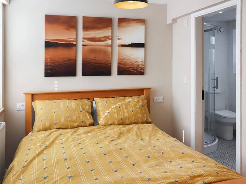 Double bedroom | Cae Cwta, Tal Y Bont, near Harlech