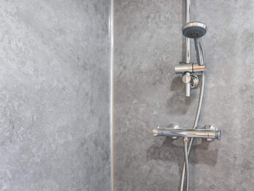En-suite | Cae Cwta, Tal Y Bont, near Harlech